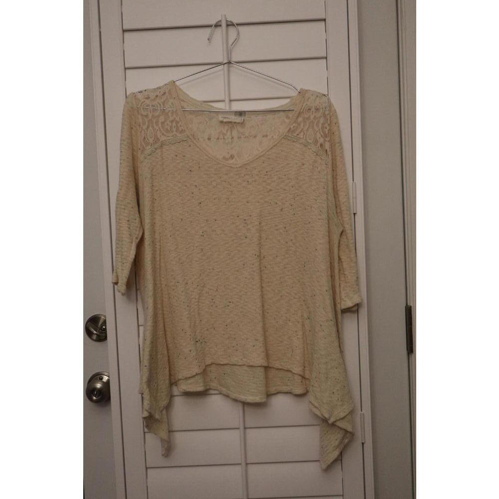Everleigh women's 3/4 sleeve top with a V-neck, lace trim, and a high-low he